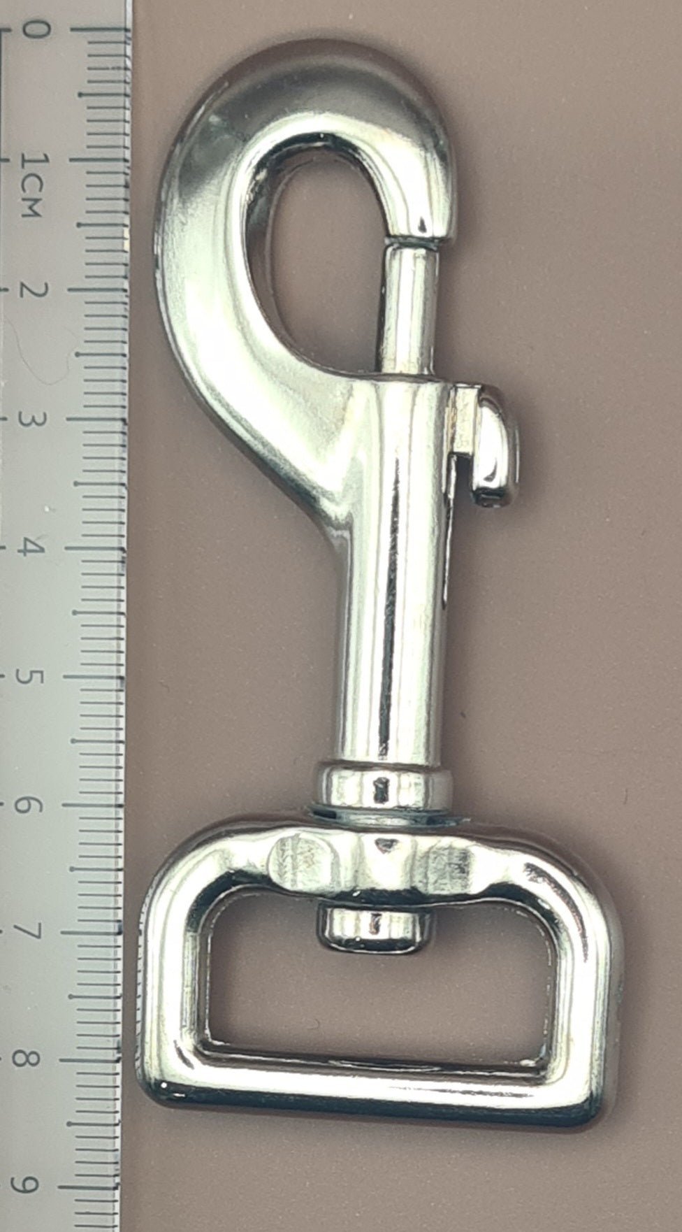 Karabiner mit Drehgelenk (Gr. 5) für Gurte oder Riemen bis max. 25 mm (Zinkdruckguss, vernickelt) - BenniBerto.de